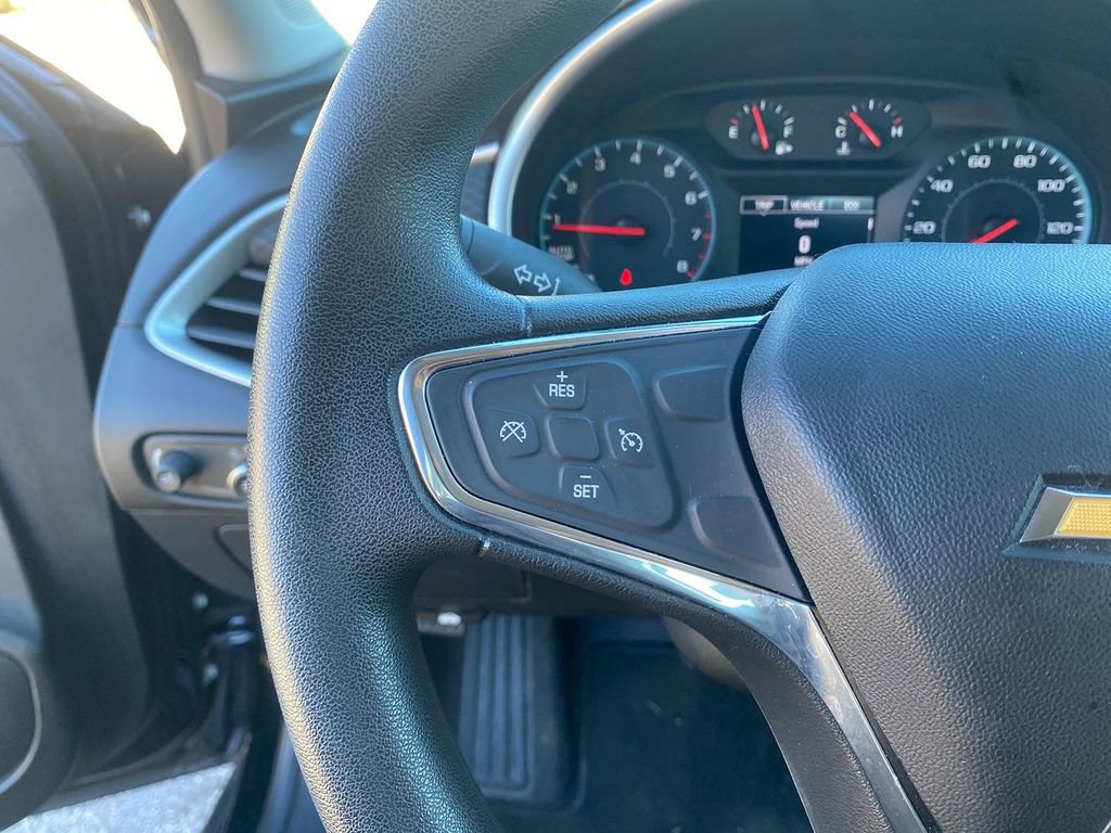 Used 2018 Chevrolet Malibu LS image 16