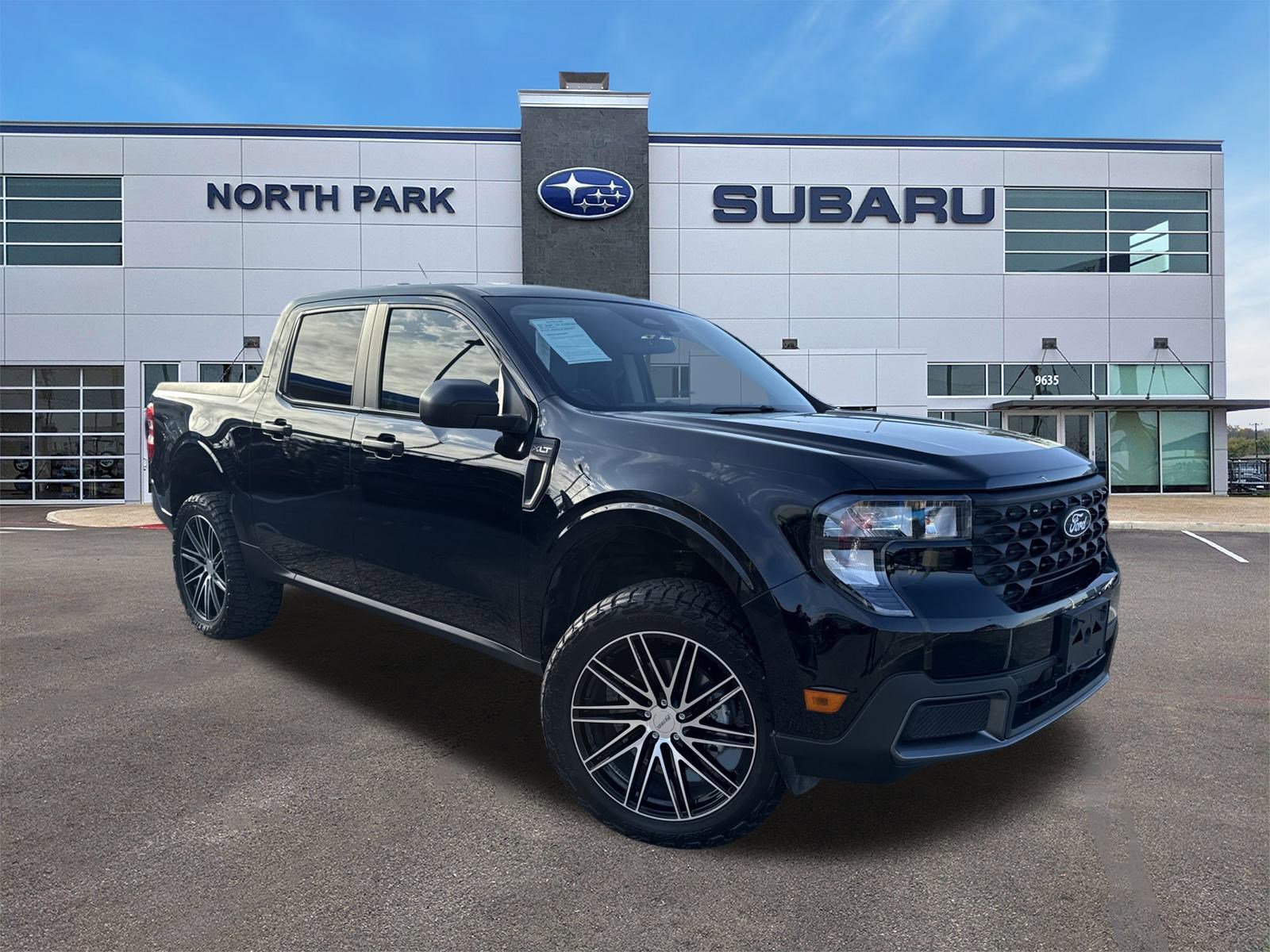 Used 2025 Ford Maverick XLT w/ Equipment Group 302A image 1