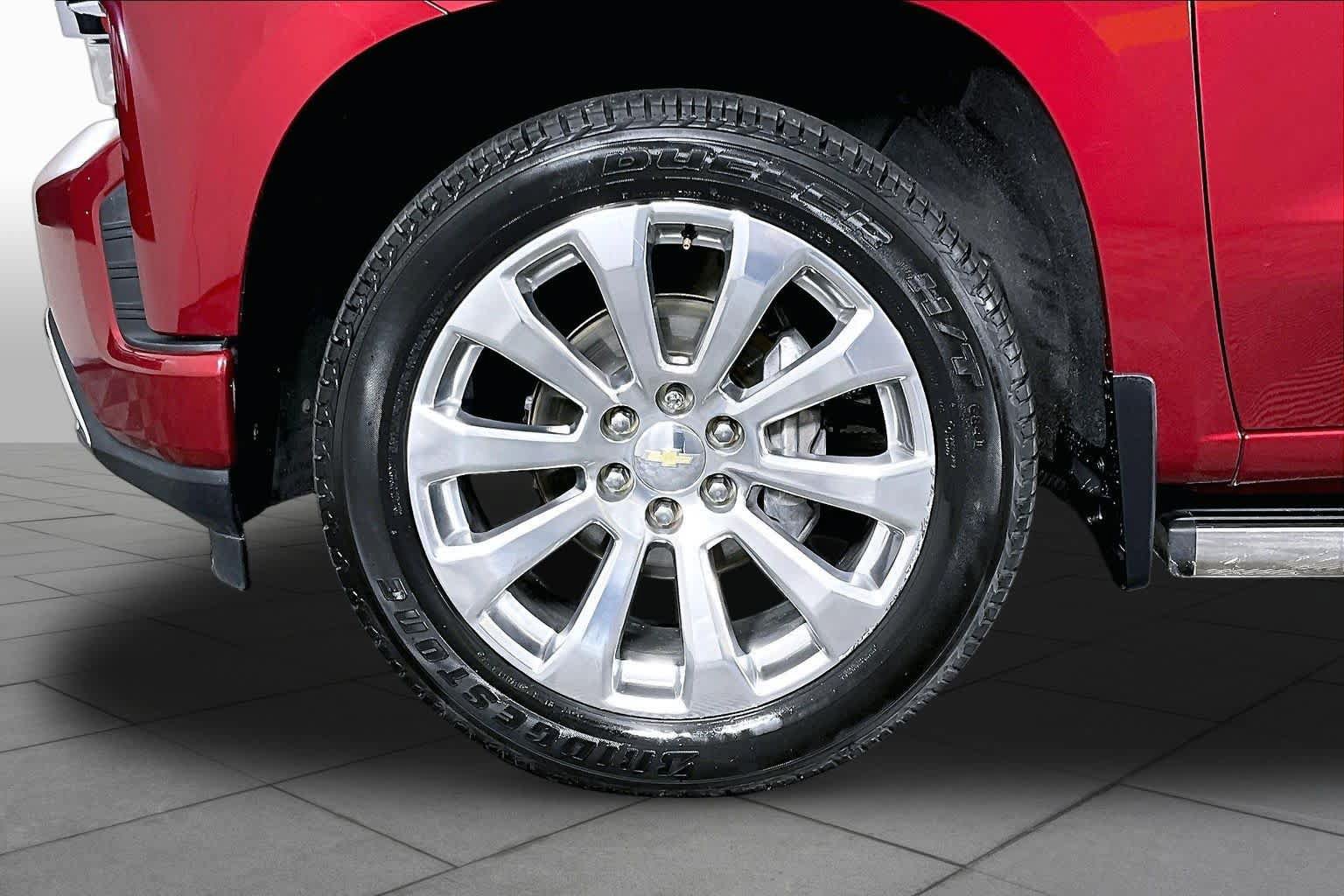 Used 2019 Chevrolet Silverado 1500 High Country w/ Technology Package RWD image 10