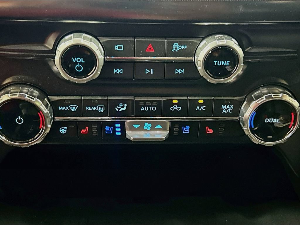 Used 2025 Ford F150 Lariat w/ Equipment Group 501A Mid AWD/4WD image 14