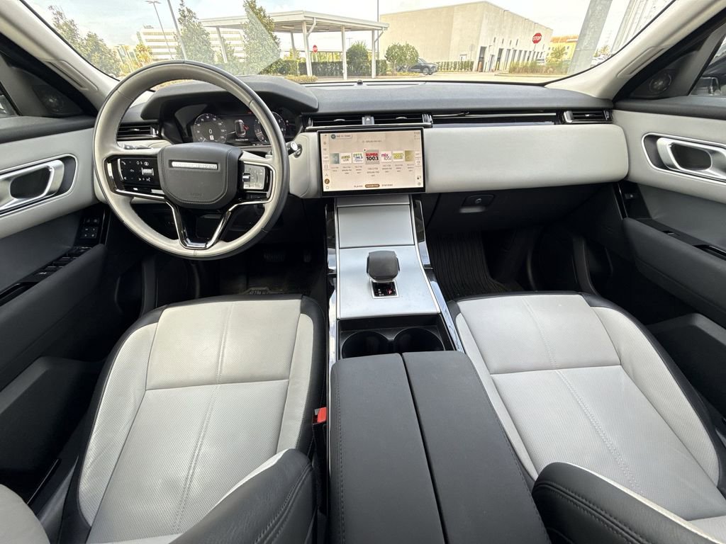 Used 2025 Land Rover Range Rover Velar S image 19