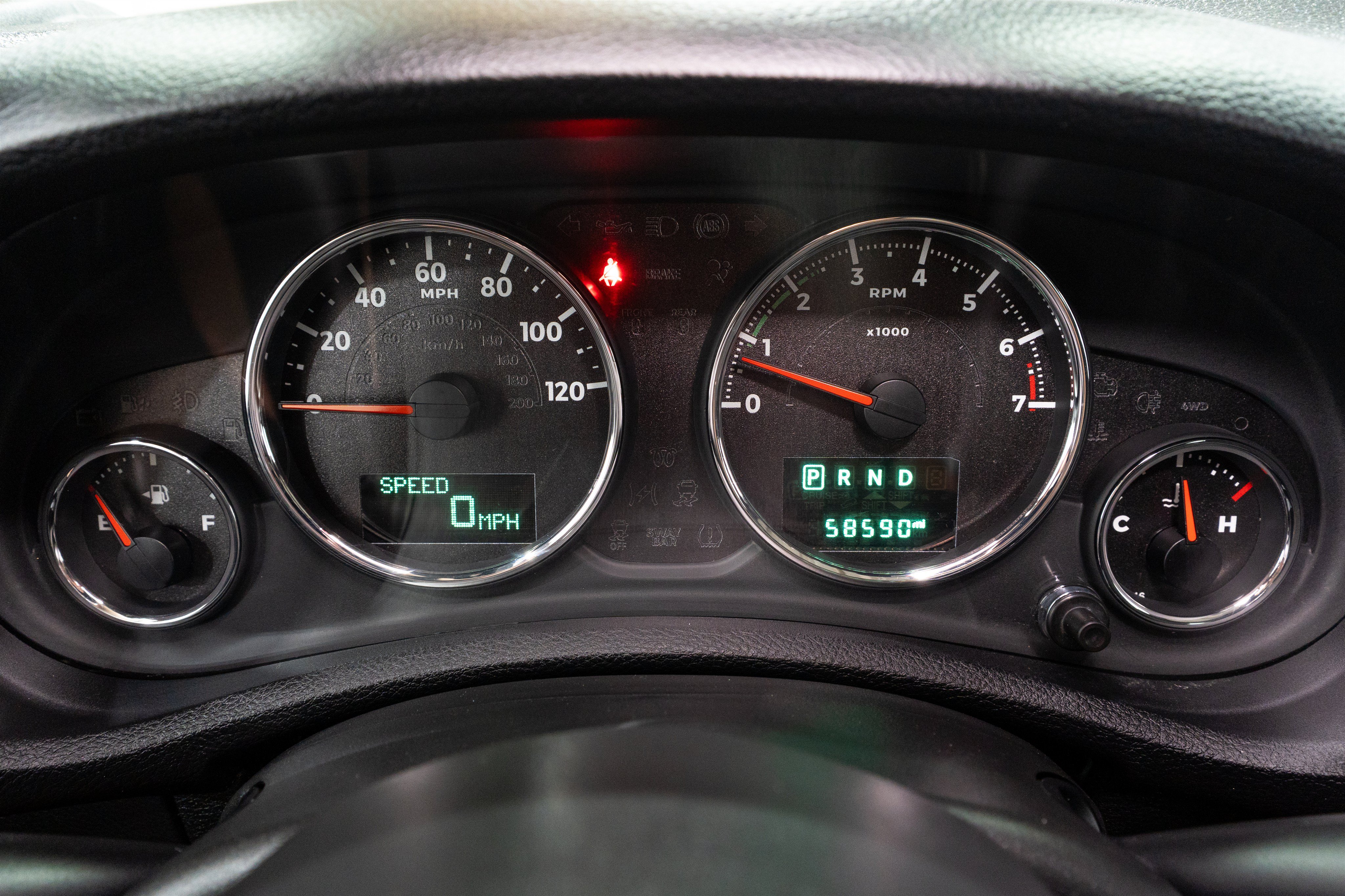 Used 2017 Jeep Wrangler Unlimited Sahara w/ Connectivity Group AWD/4WD image 23