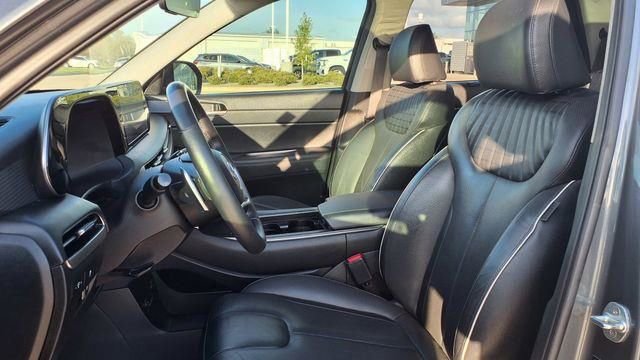 Used 2023 Hyundai Palisade Limited w/ Cargo Package image 23