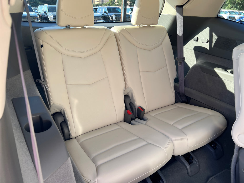 Used 2022 Cadillac XT6 Premium Luxury FWD image 11