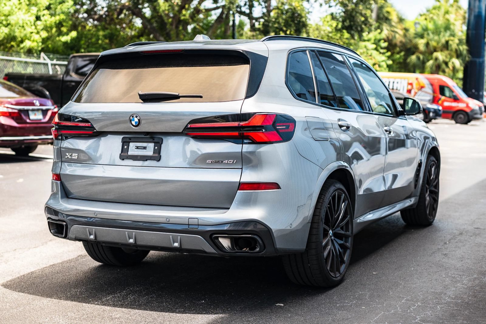 Used 2026 BMW X5 sDrive40i w/ M Sport Package RWD image 9