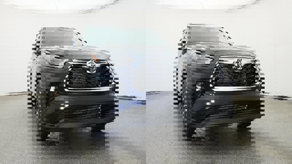 New 2026 Toyota Highlander XLE image 30