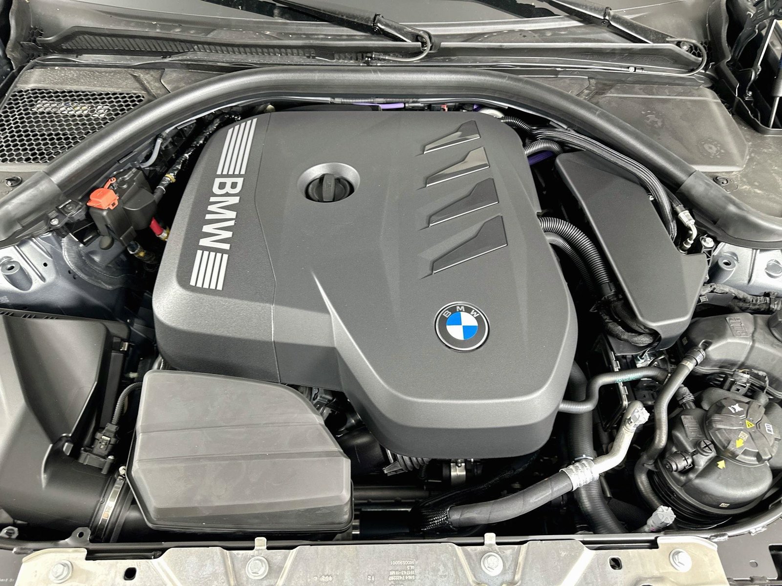 New 2026 BMW 330i xDrive Sedan w/ M Sport Package AWD/4WD image 13