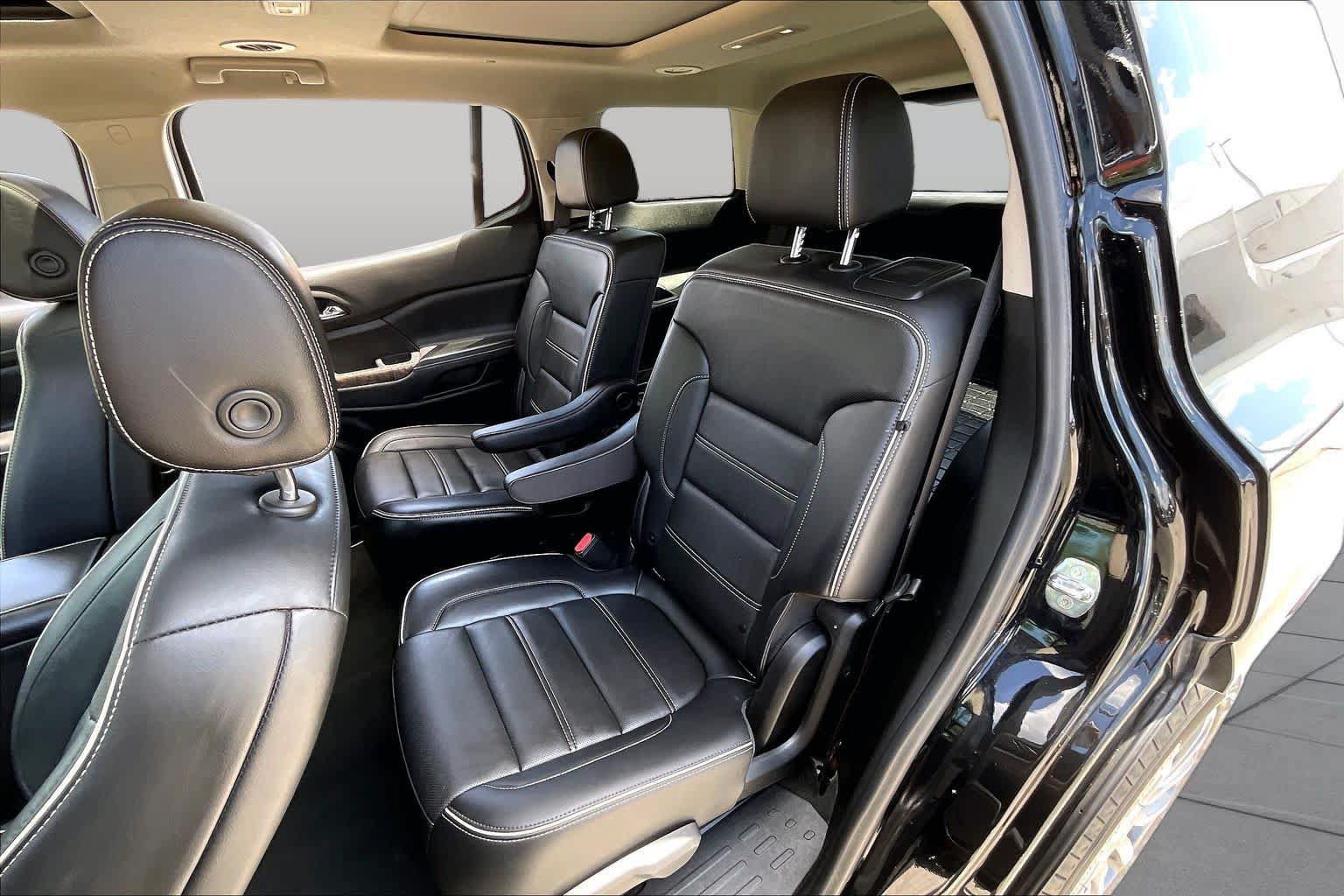 Used 2023 GMC Acadia Denali w/ Black Diamond Edition FWD image 19