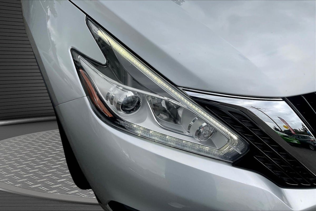 Used 2016 Nissan Murano SV AWD/4WD image 30