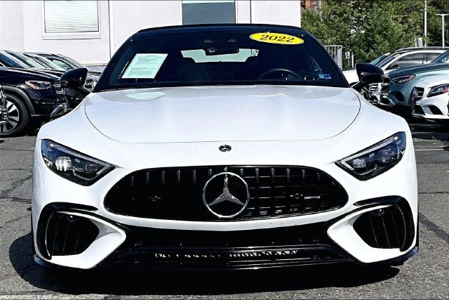 Used 2022 Mercedes-Benz SL 63 AMG 4MATIC image 2