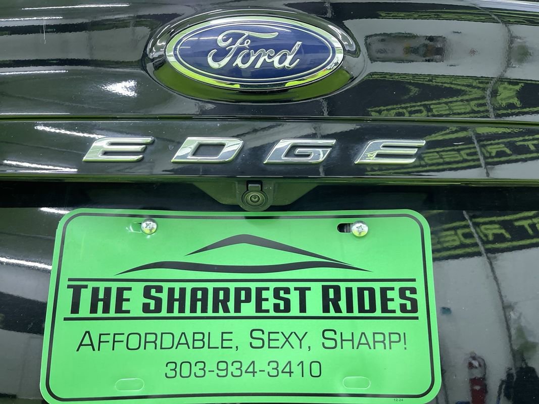 Used 2022 Ford Edge Titanium image 12