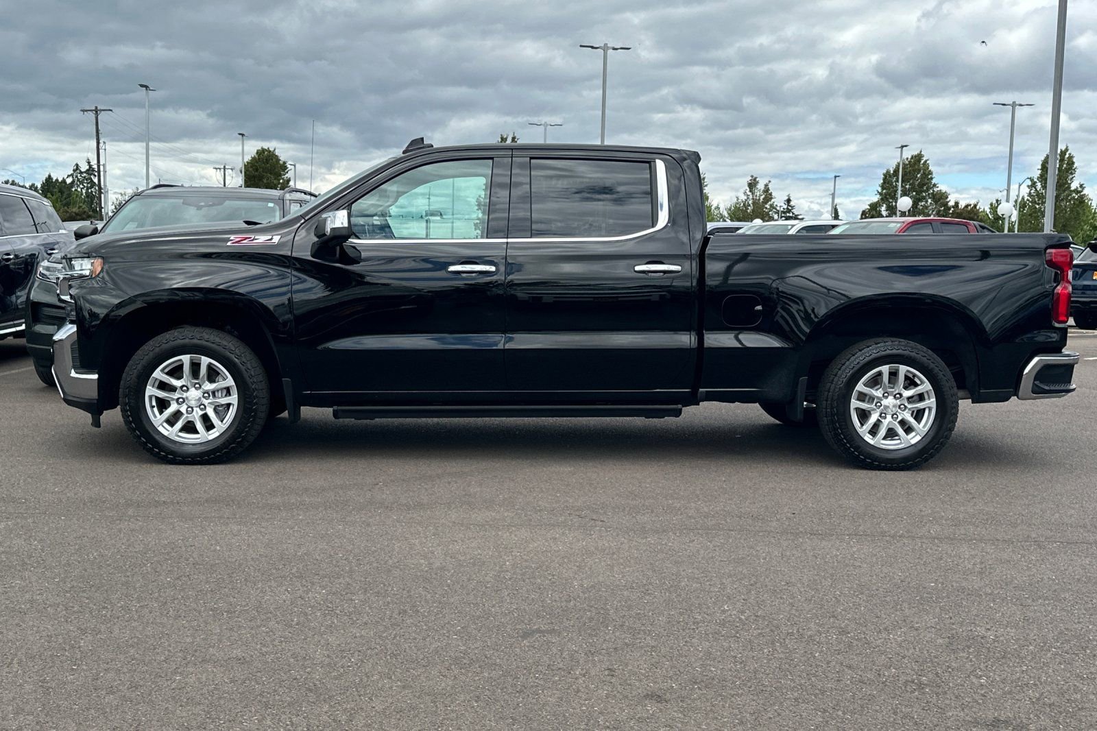 Used 2019 Chevrolet Silverado 1500 LTZ w/ LTZ Plus Package AWD/4WD image 7
