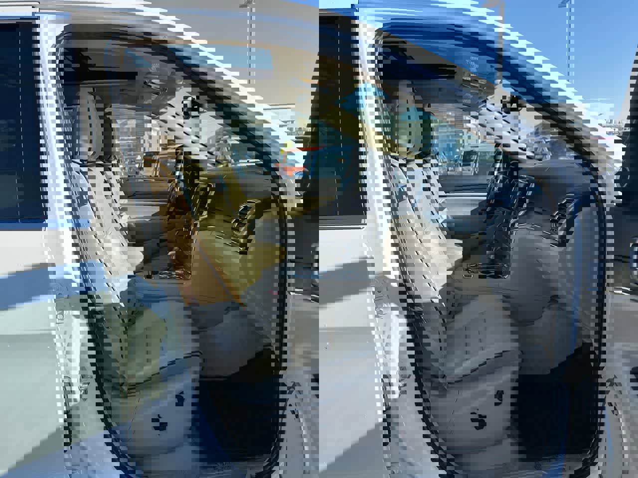 Used 2017 Jeep Grand Cherokee Overland image 28