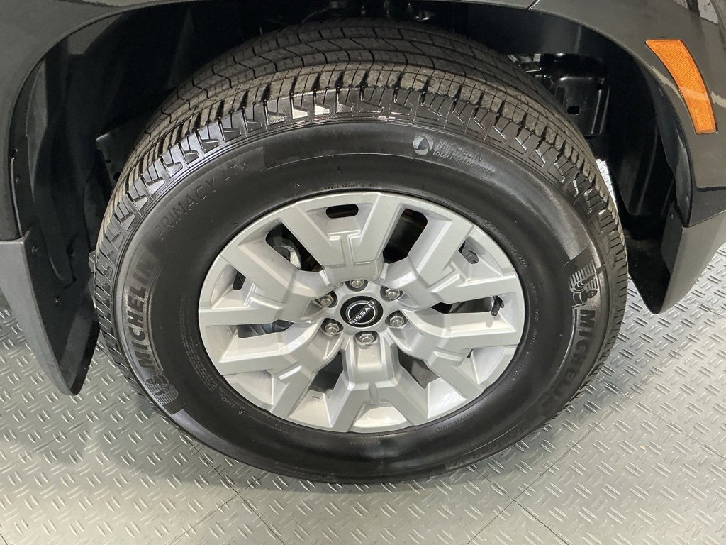 Used 2022 Nissan Frontier SV image 28