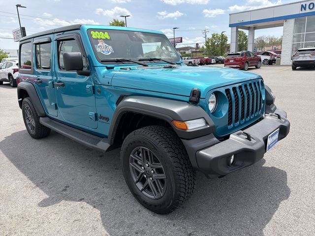 Used 2024 Jeep Wrangler Unlimited Sport AWD/4WD image 3