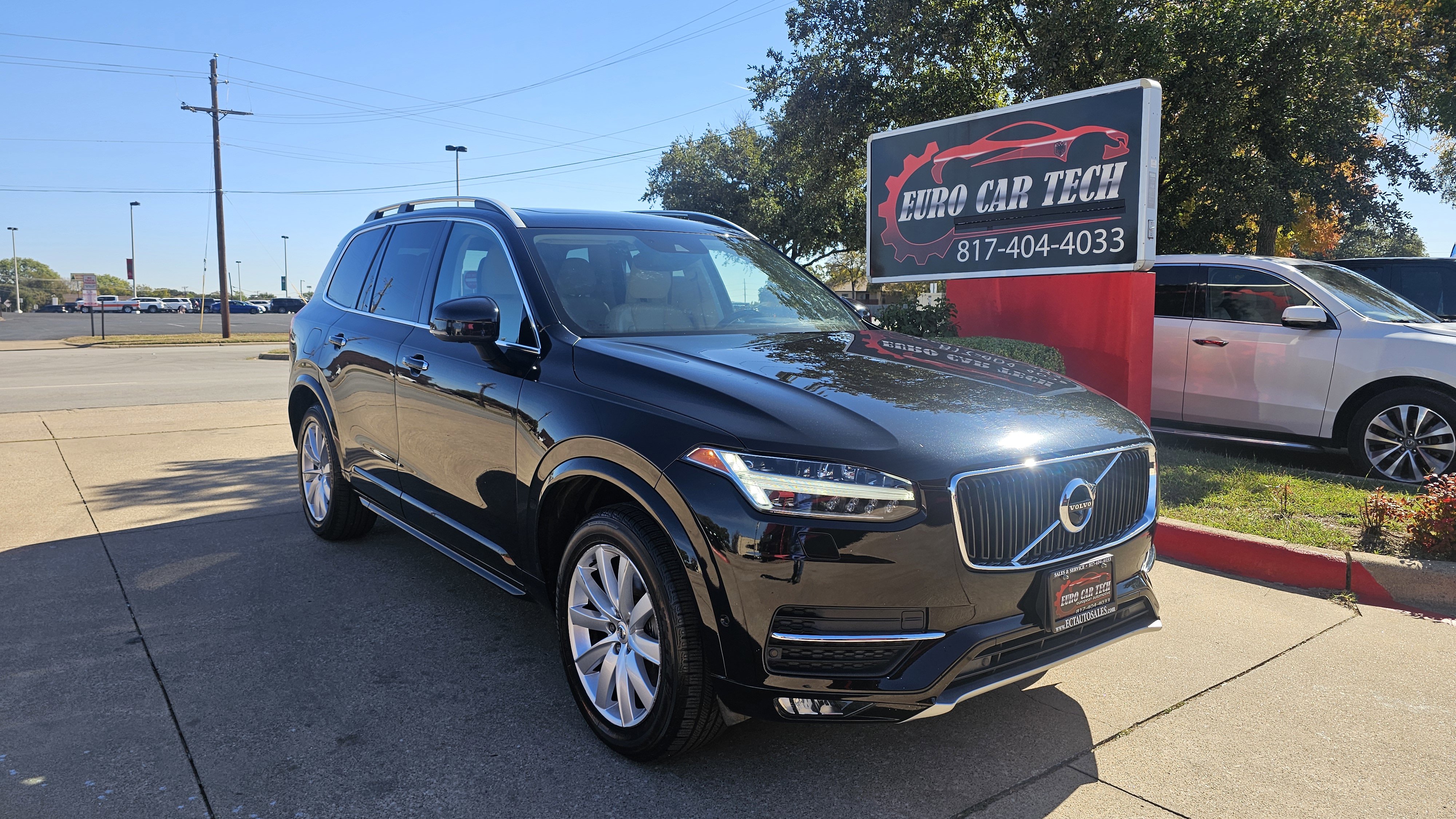 Used 2017 Volvo XC90 T6 Momentum w/ Vision Package image 6