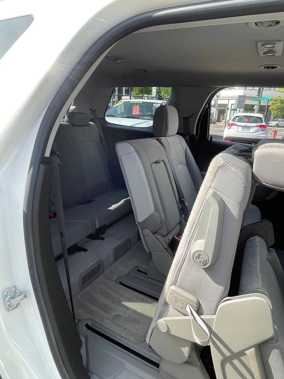 Used 2011 GMC Acadia SLE AWD/4WD image 39