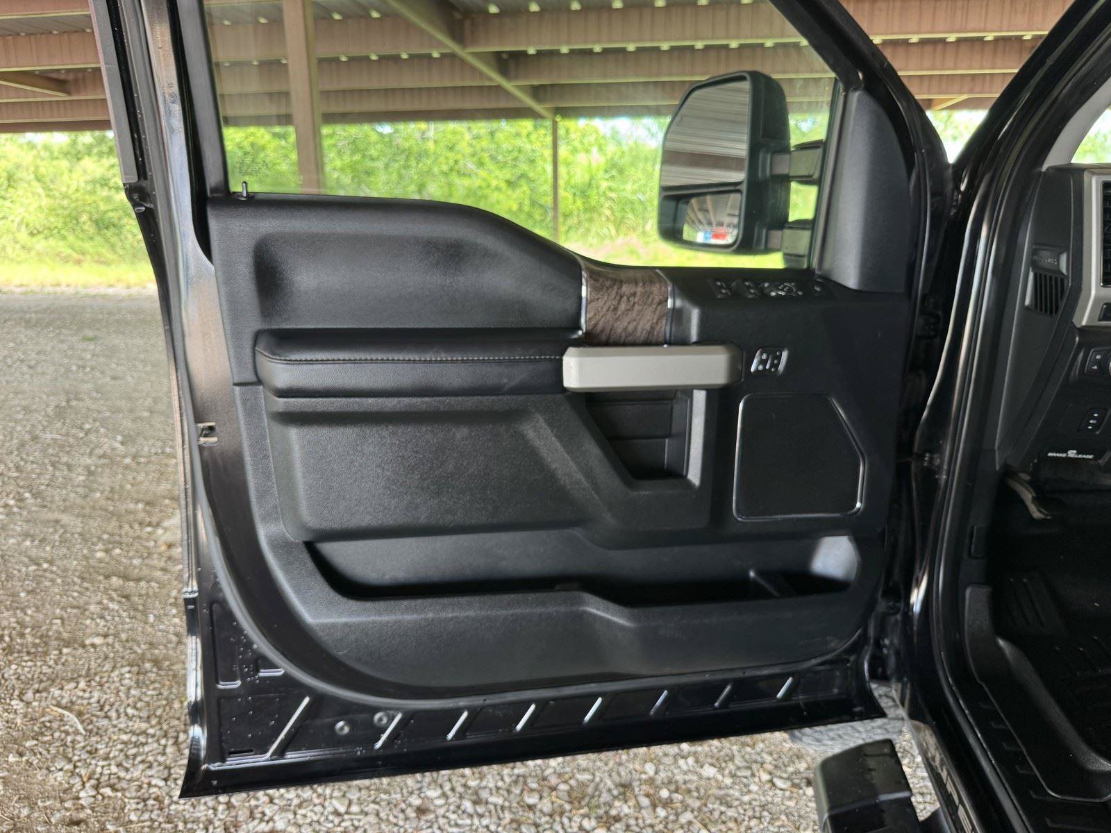 Used 2019 Ford F250 Lariat AWD/4WD image 22