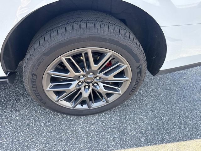 Used 2025 Ford Expedition Platinum w/ Stealth Performance Package image 16