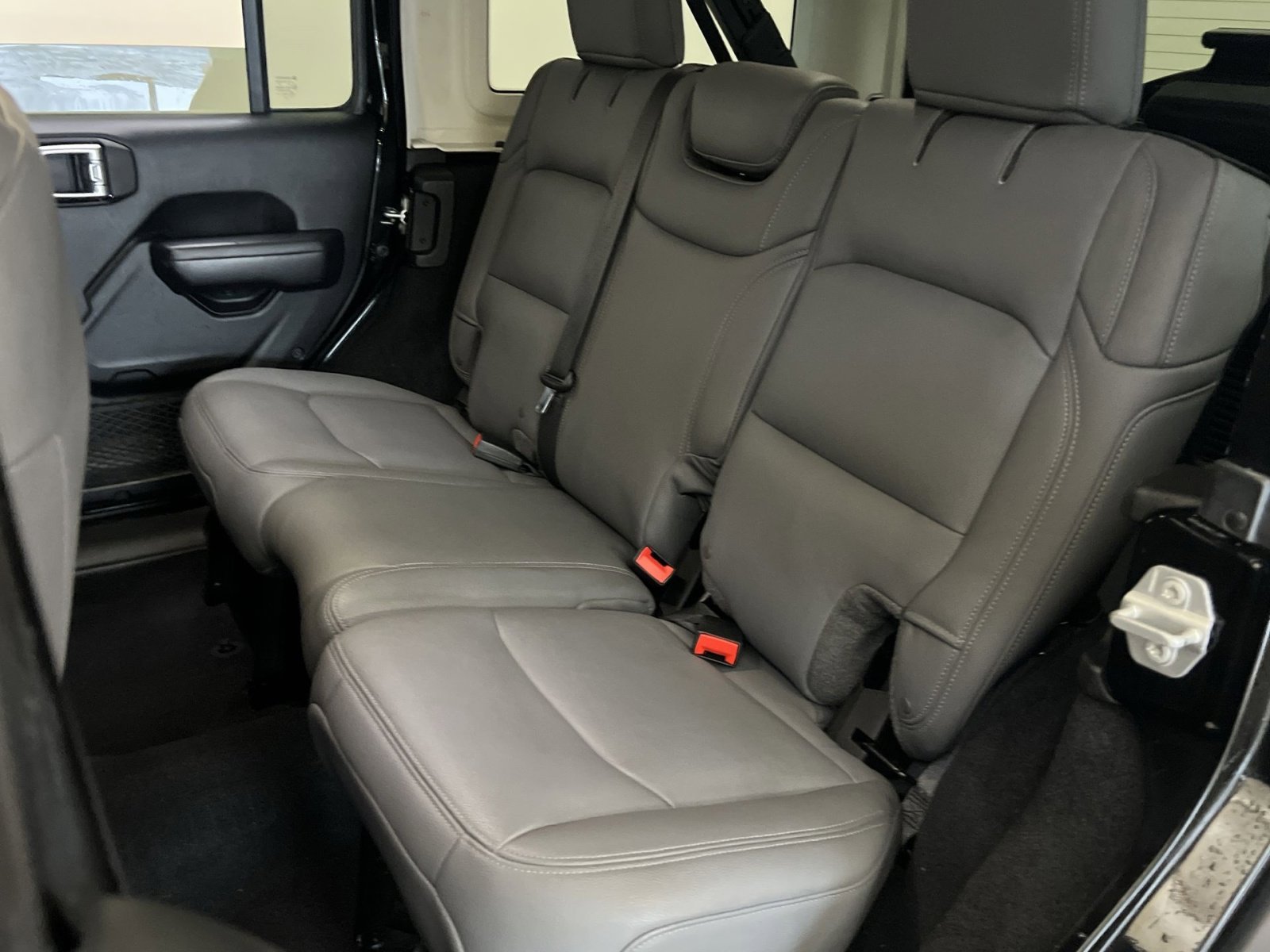 Used 2019 Jeep Wrangler Unlimited Sport S AWD/4WD image 24
