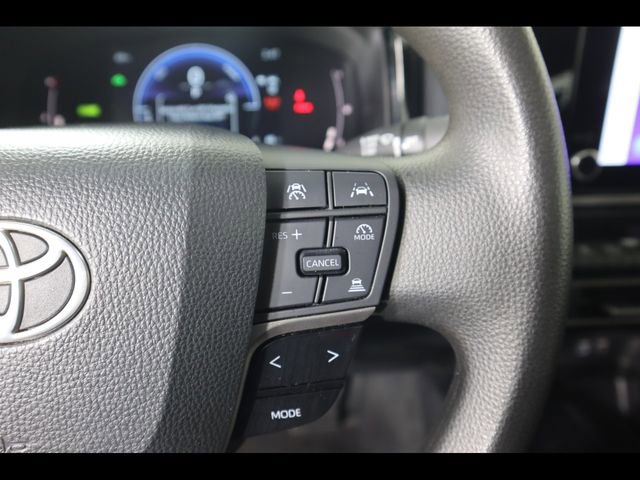 Used 2025 Toyota Camry LE FWD image 22