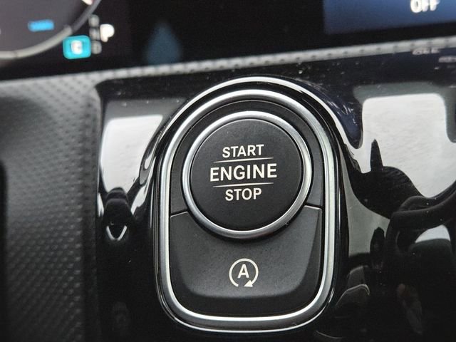 Used 2025 Mercedes-Benz CLA 250 4MATIC image 14