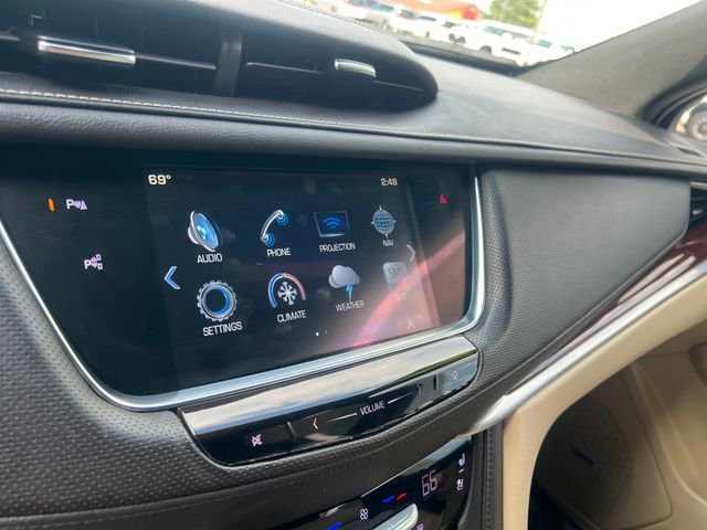 Used 2017 Cadillac XT5 Premium Luxury w/ Driver Assist Package image 22