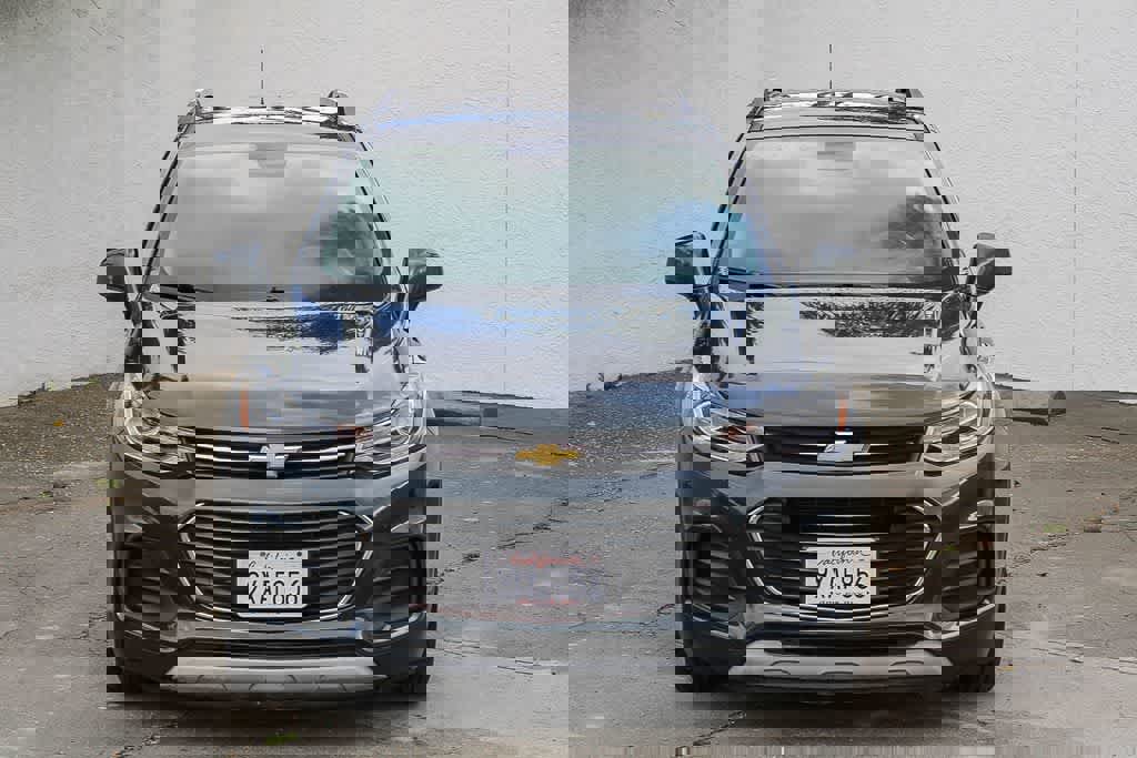 Used 2018 Chevrolet Trax LT w/ LT Convenience Package image 2