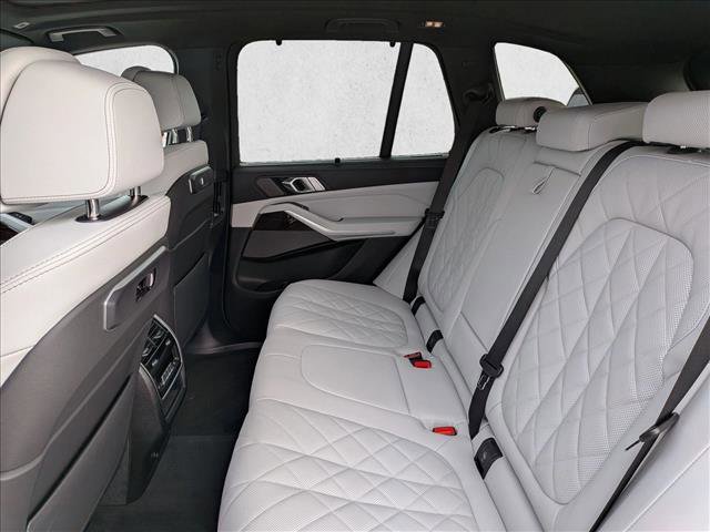 New 2026 BMW X5 sDrive40i image 17