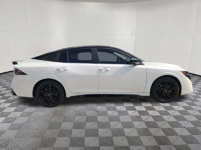 New 2027 Nissan Sentra SR w/ SR Premium Package FWD image 4