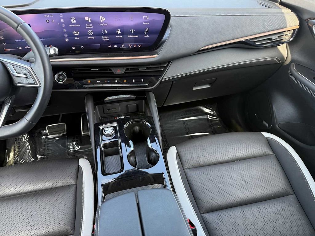 Used 2025 Buick Envision Sport Touring image 23