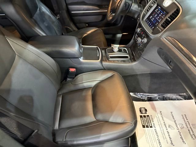 Used 2021 Chrysler 300 Touring L RWD image 26
