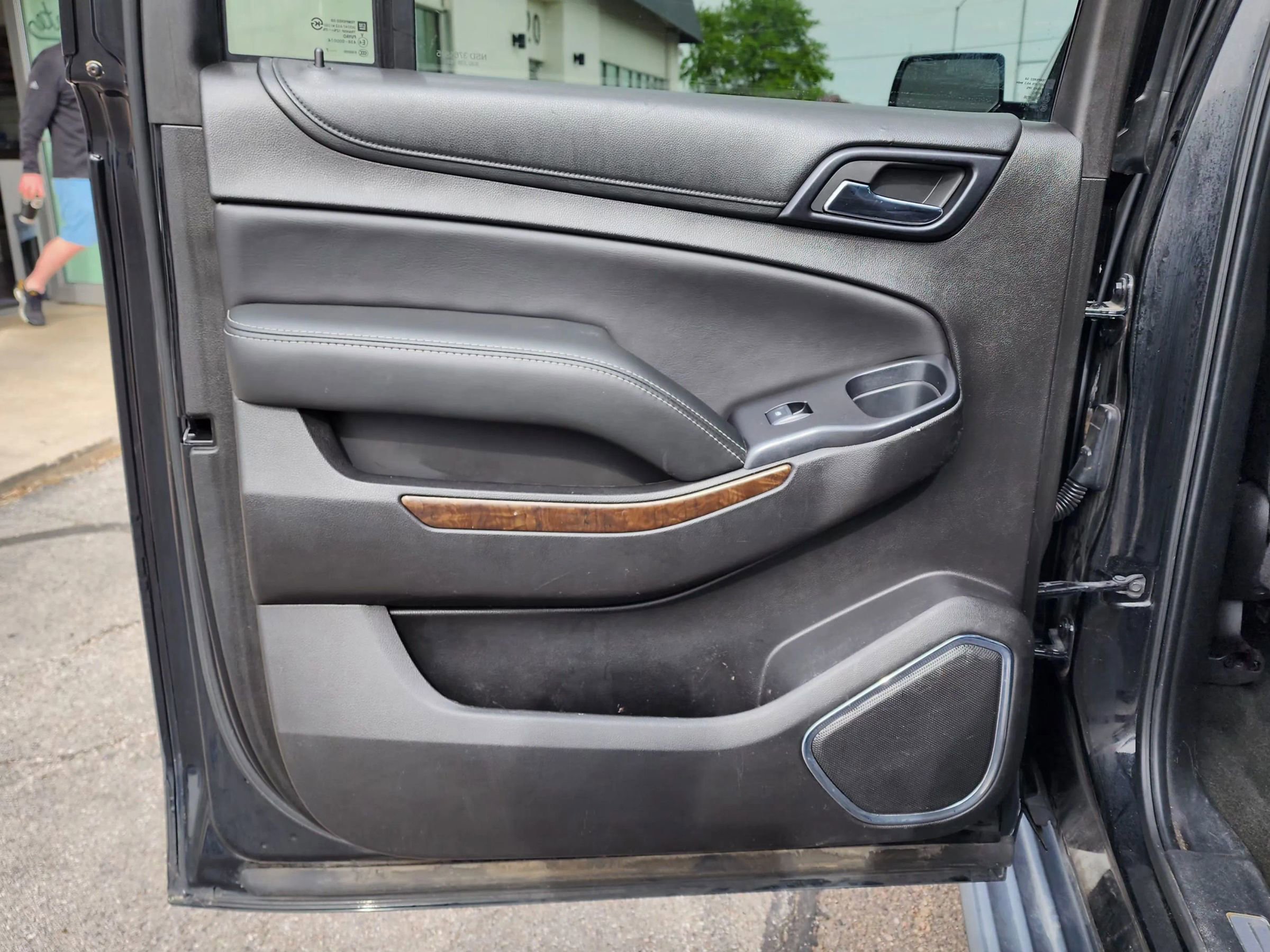 Used 2017 Chevrolet Suburban LT AWD/4WD image 16