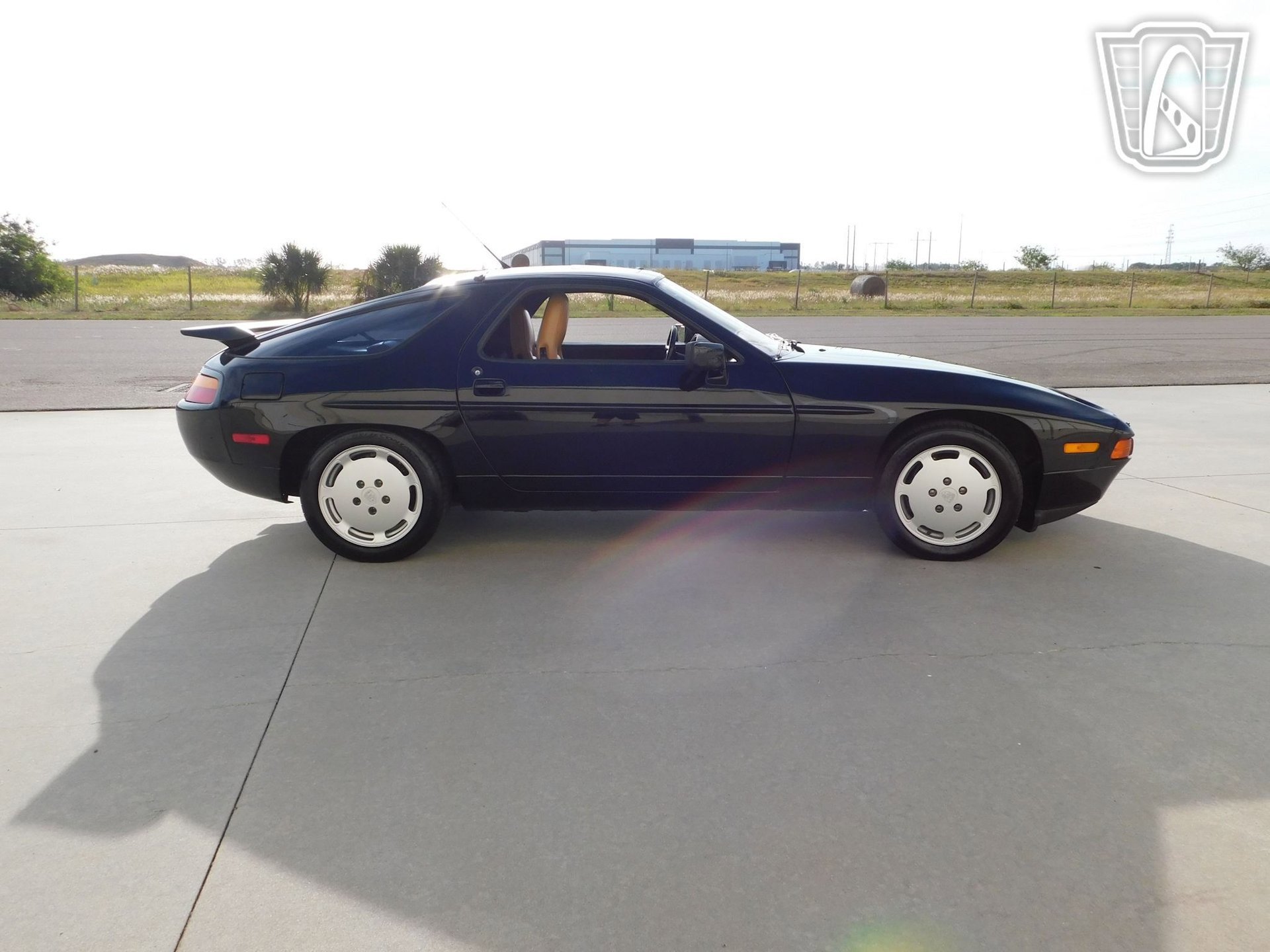 Used 1989 Porsche 928 S4 RWD image 4