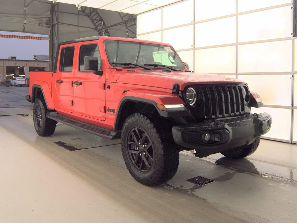 Used 2022 Jeep Gladiator Sport AWD/4WD image 3