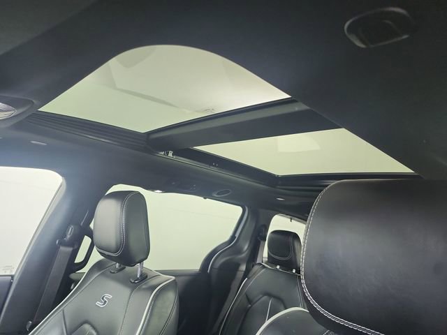 Used 2025 Chrysler Pacifica Limited FWD image 18