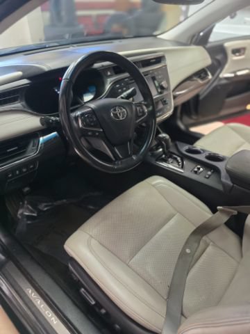 Used 2015 Toyota Avalon Limited w/ Technology Package FWD image 13