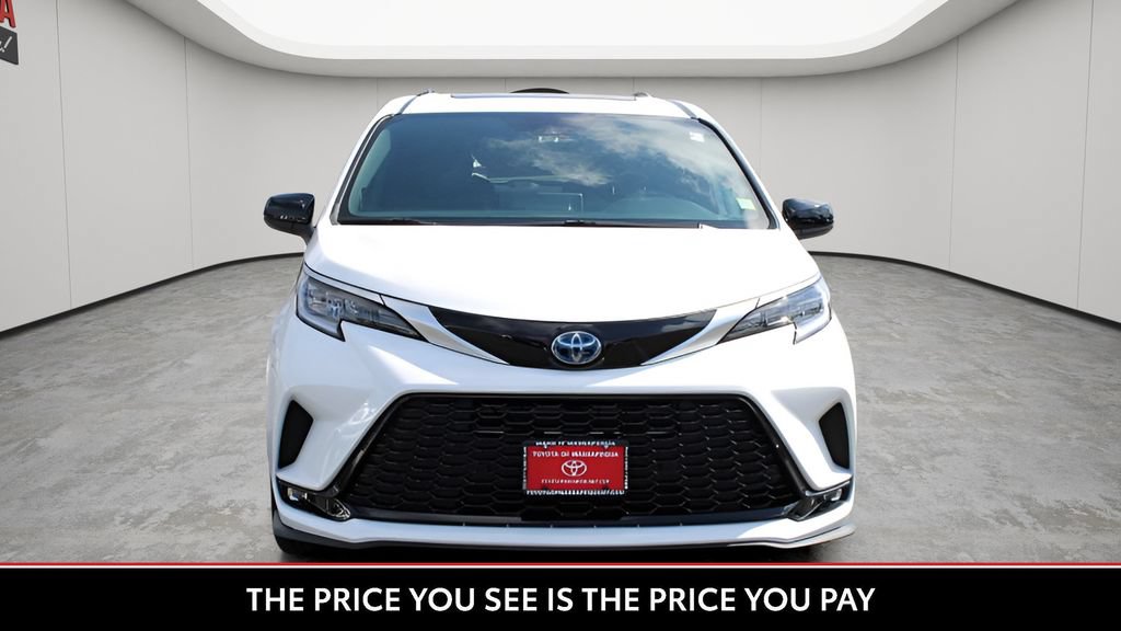 Certified 2023 Toyota Sienna XSE w/ XSE Plus Package AWD/4WD image 8