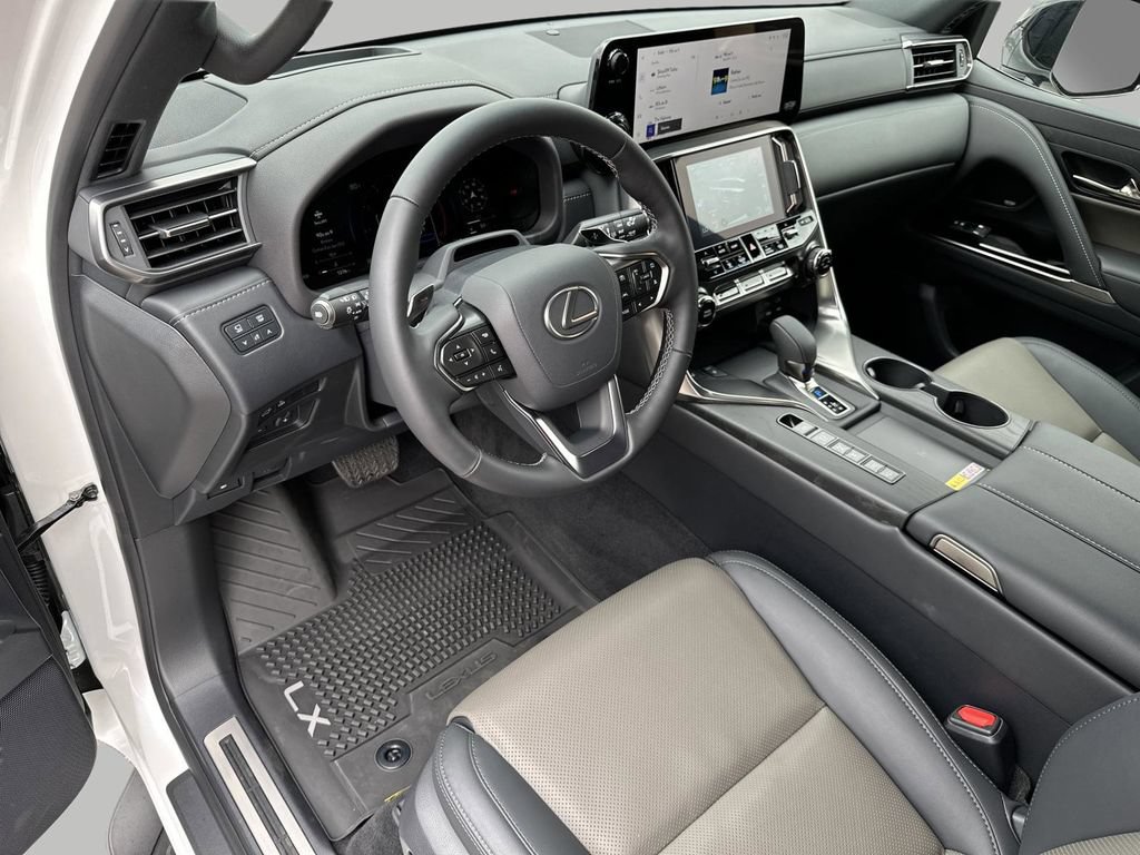 Used 2026 Lexus LX 700h Overtrail AWD/4WD image 8