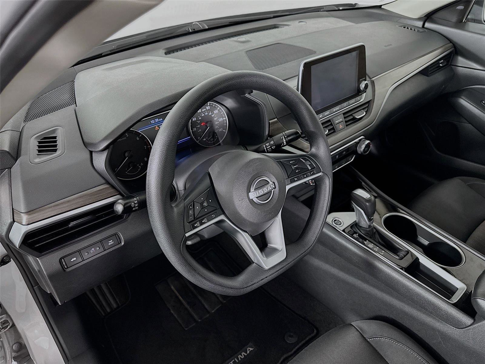 Used 2024 Nissan Altima 2.5 SV FWD image 22