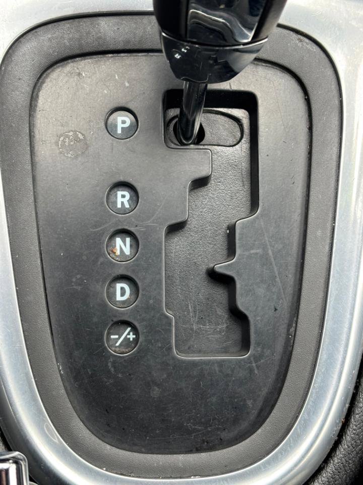 Used 2014 Chrysler 200 Limited w/ Sun/Sound Group FWD image 15