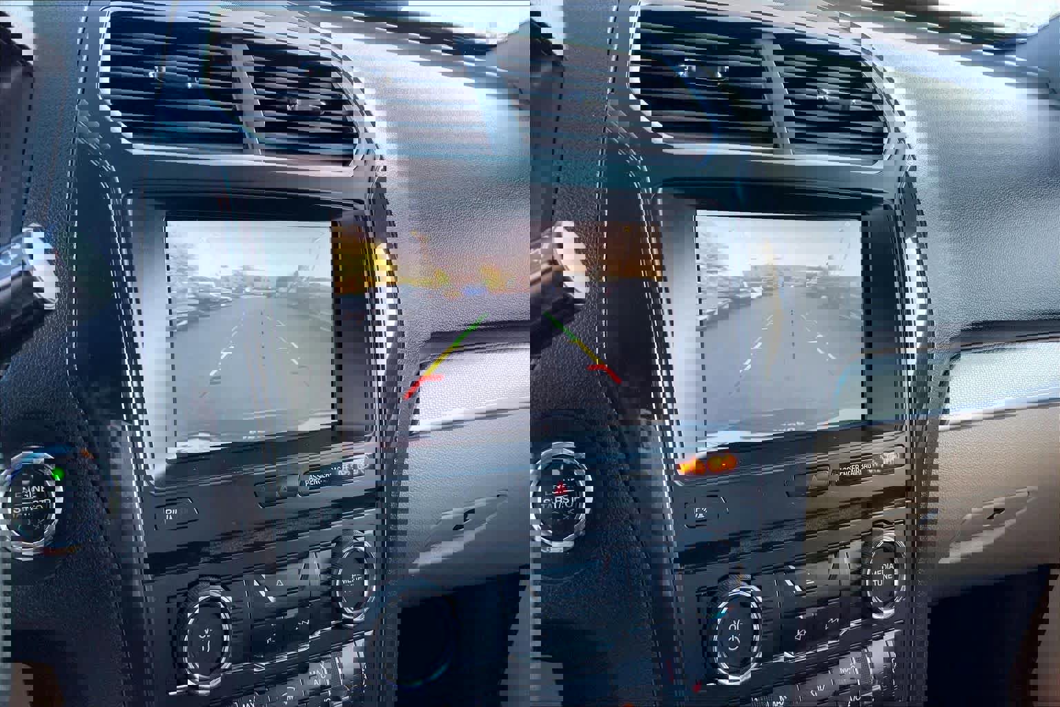 Used 2016 Ford Explorer XLT w/ Equipment Group 202A image 27