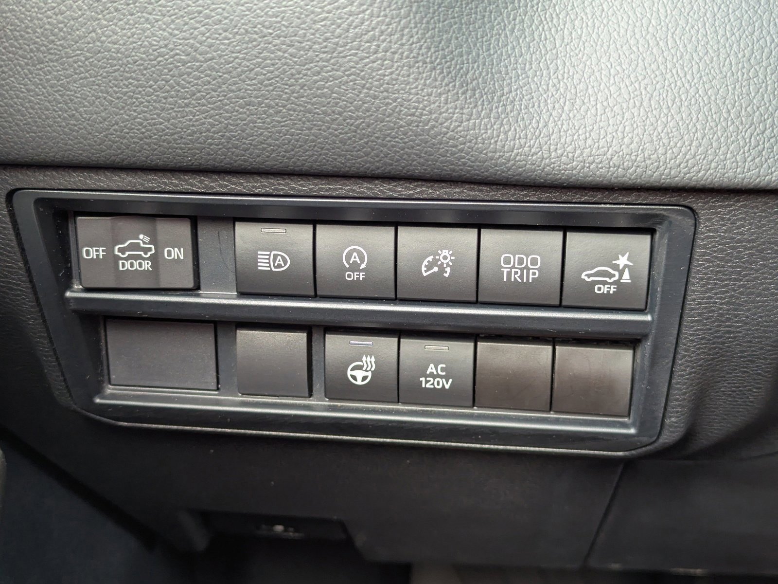 Used 2023 Toyota Tundra Limited image 32