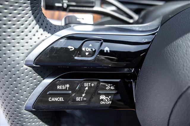 New 2026 Mercedes-Benz C 300 4MATIC Sedan image 14
