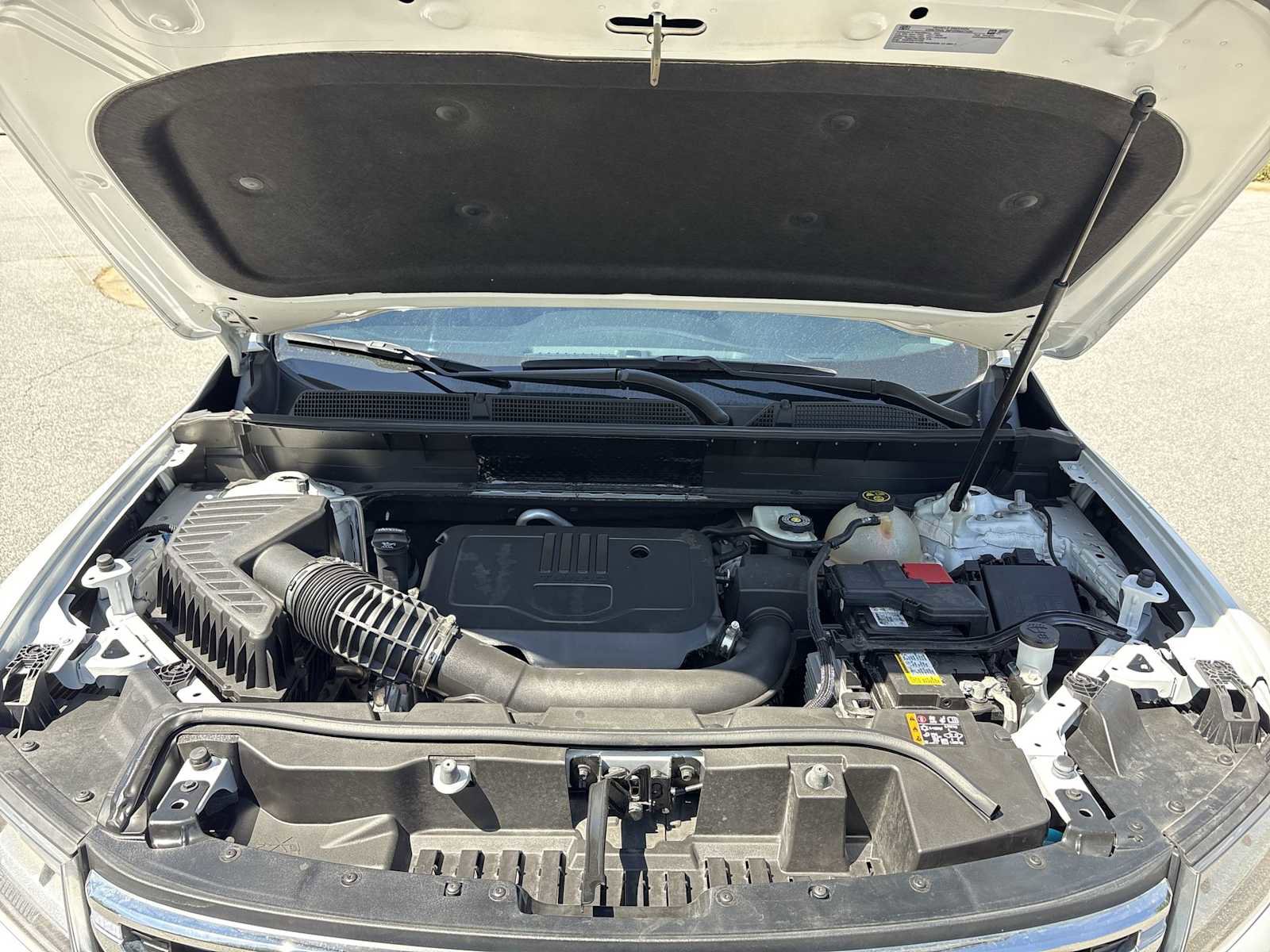 Used 2023 GMC Acadia SLE FWD image 28