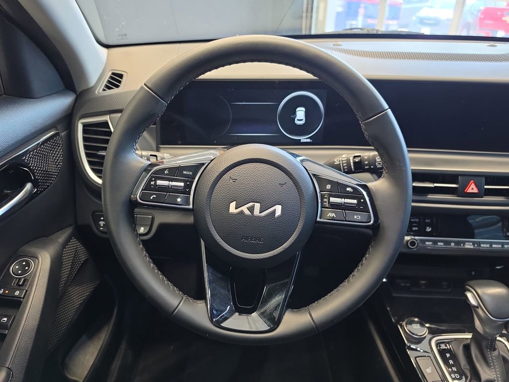 Certified 2024 Kia Seltos EX FWD image 21
