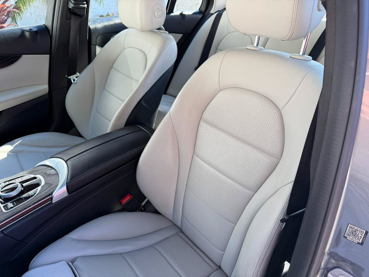 Used 2017 Mercedes-Benz C 300 Sedan image 19