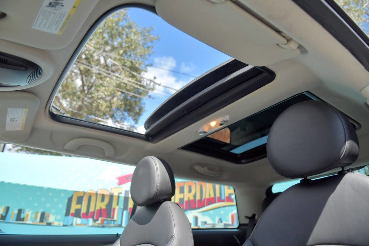 Used 2013 MINI Cooper S w/ Premium Pkg 2 FWD image 22