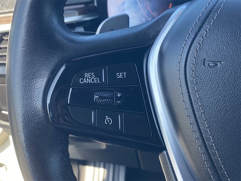 Used 2020 BMW 530i xDrive w/ Premium Package image 24