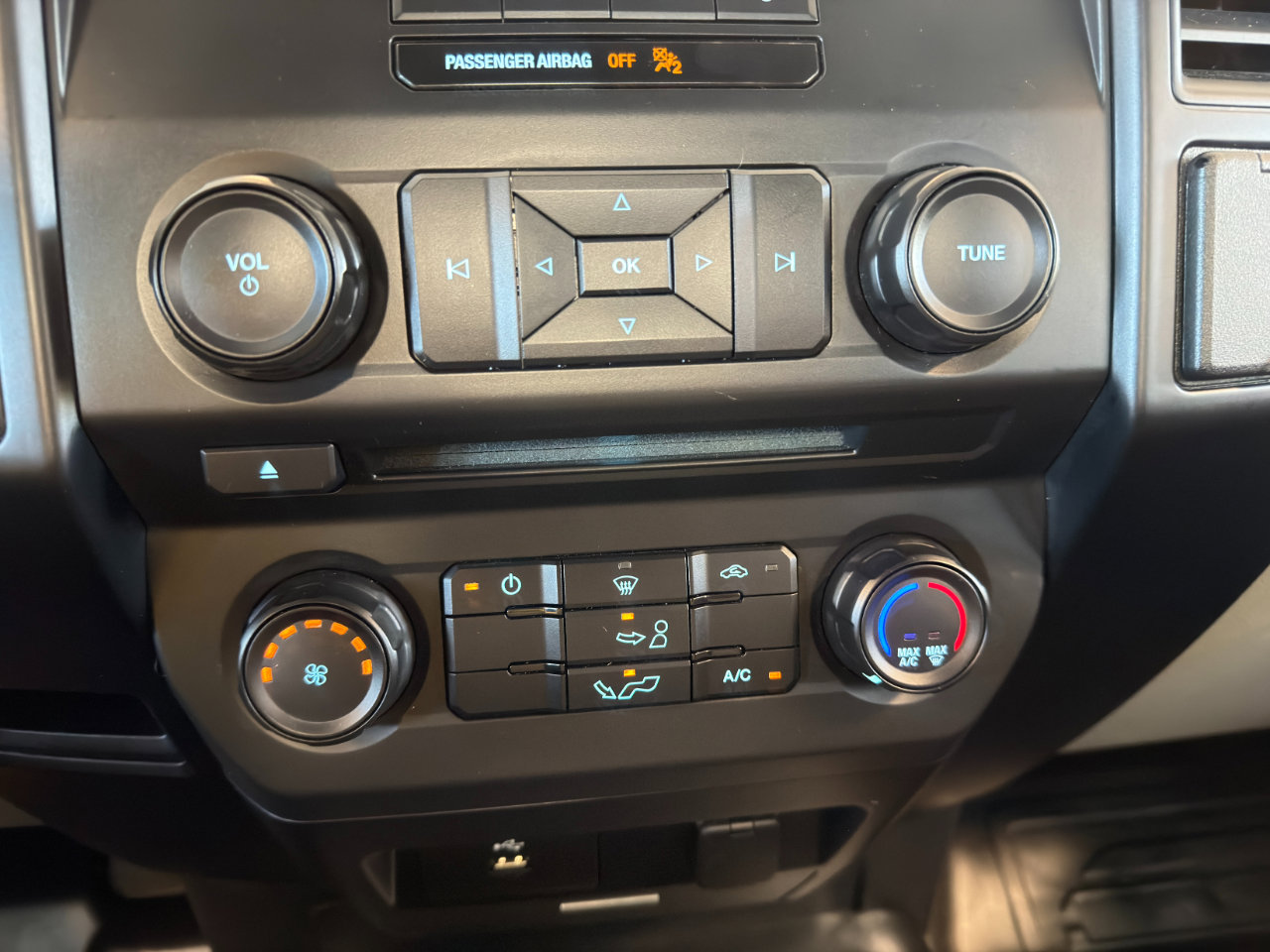 Used 2016 Ford F150 XL w/ Equipment Group 101A Mid image 30